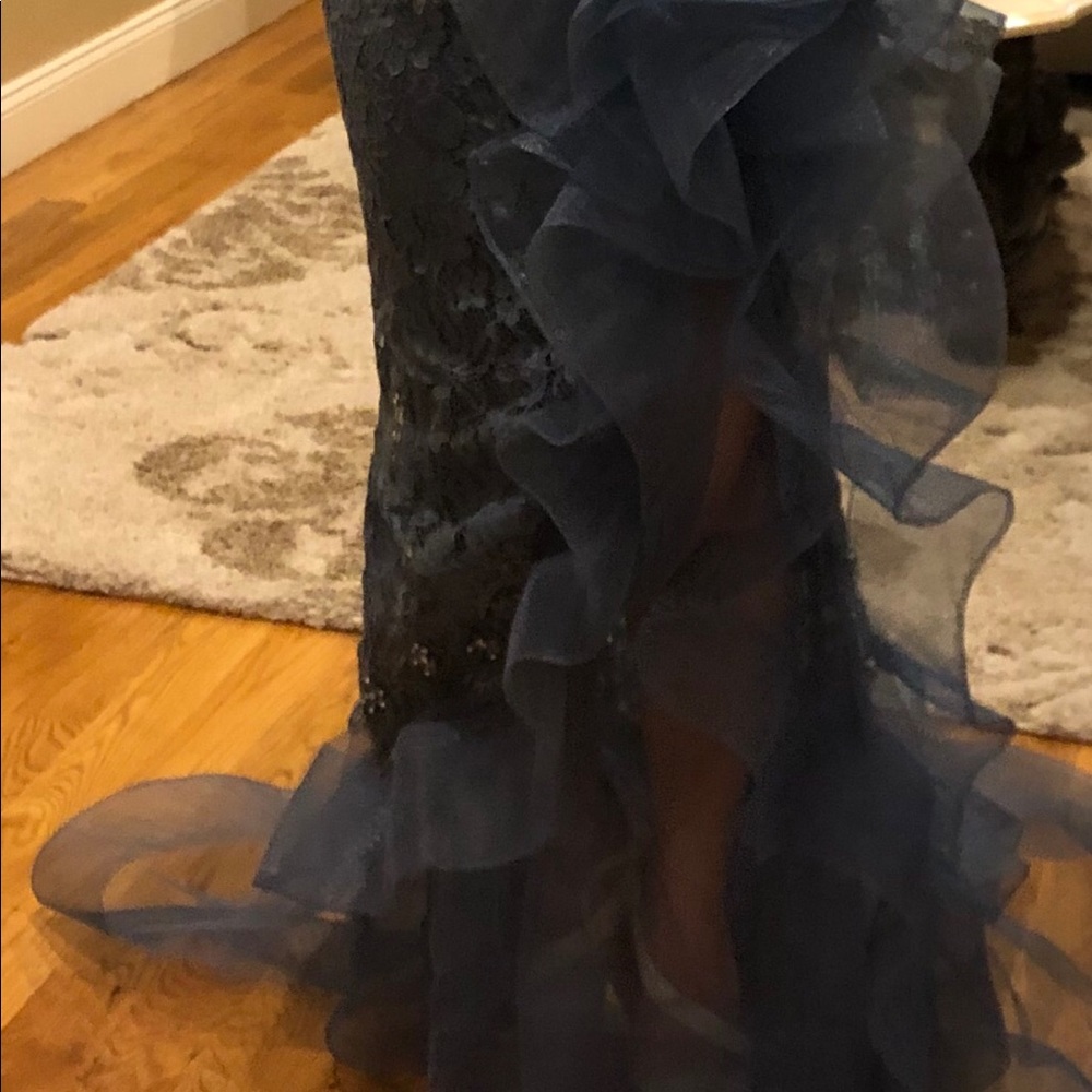 Dresss - Picture 6 of 6